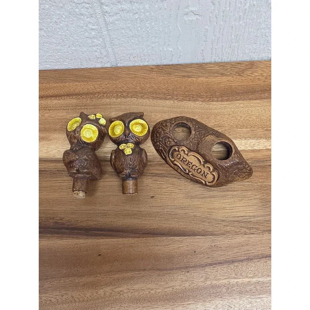 Vintage Treasure Art USA Pottery Owl Salt & Pepper Shakers Oregon